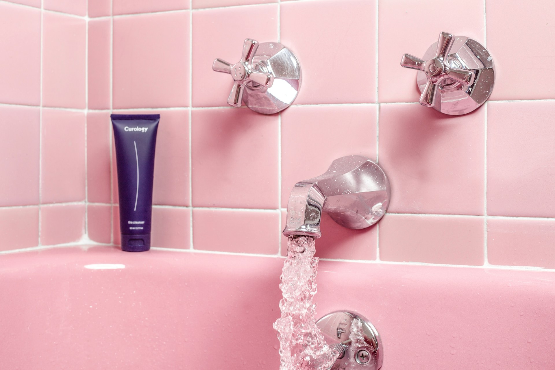 water coming out of bath faucet